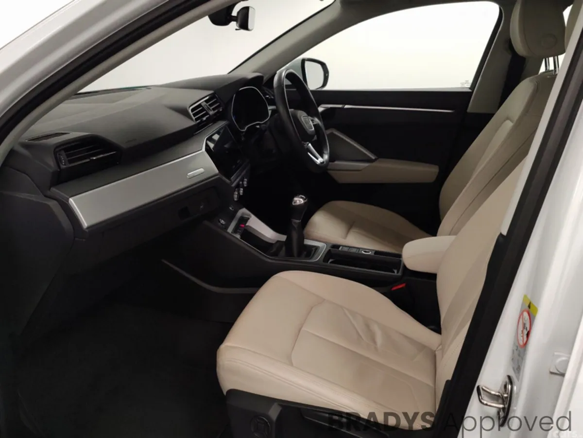 Audi Q3 Hatchback, Petrol, 2021, White