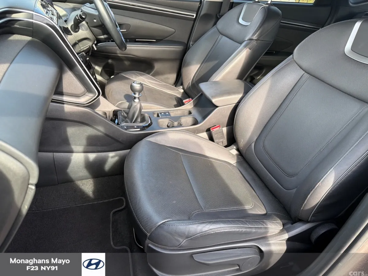 Hyundai Tucson MPV, Diesel, 2021, Brown