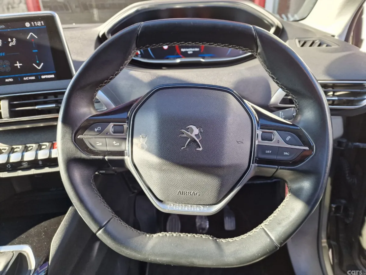 Peugeot 5008 MPV, Diesel, 2020, Grey