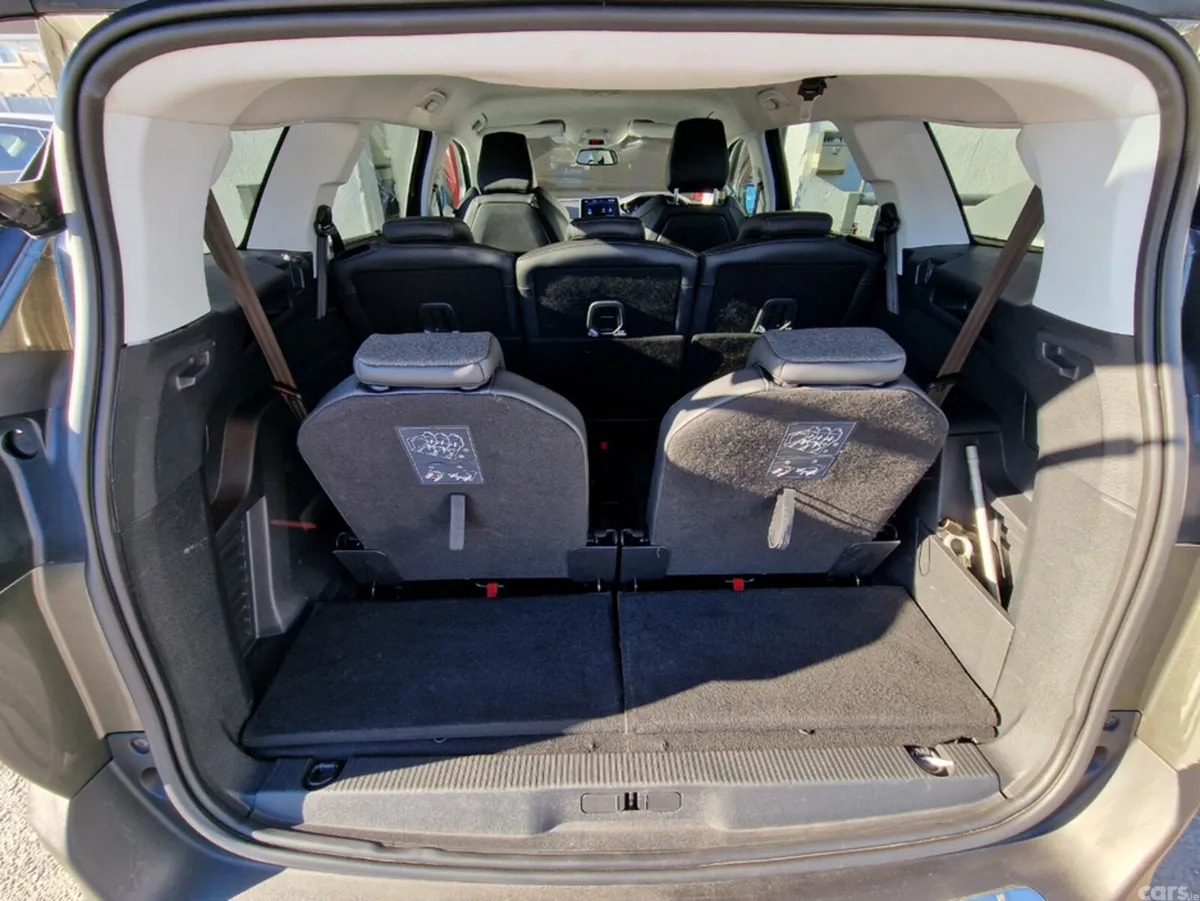 Peugeot 5008 MPV, Diesel, 2020, Grey