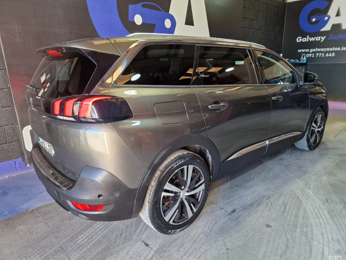 Peugeot 5008 MPV, Diesel, 2020, Grey