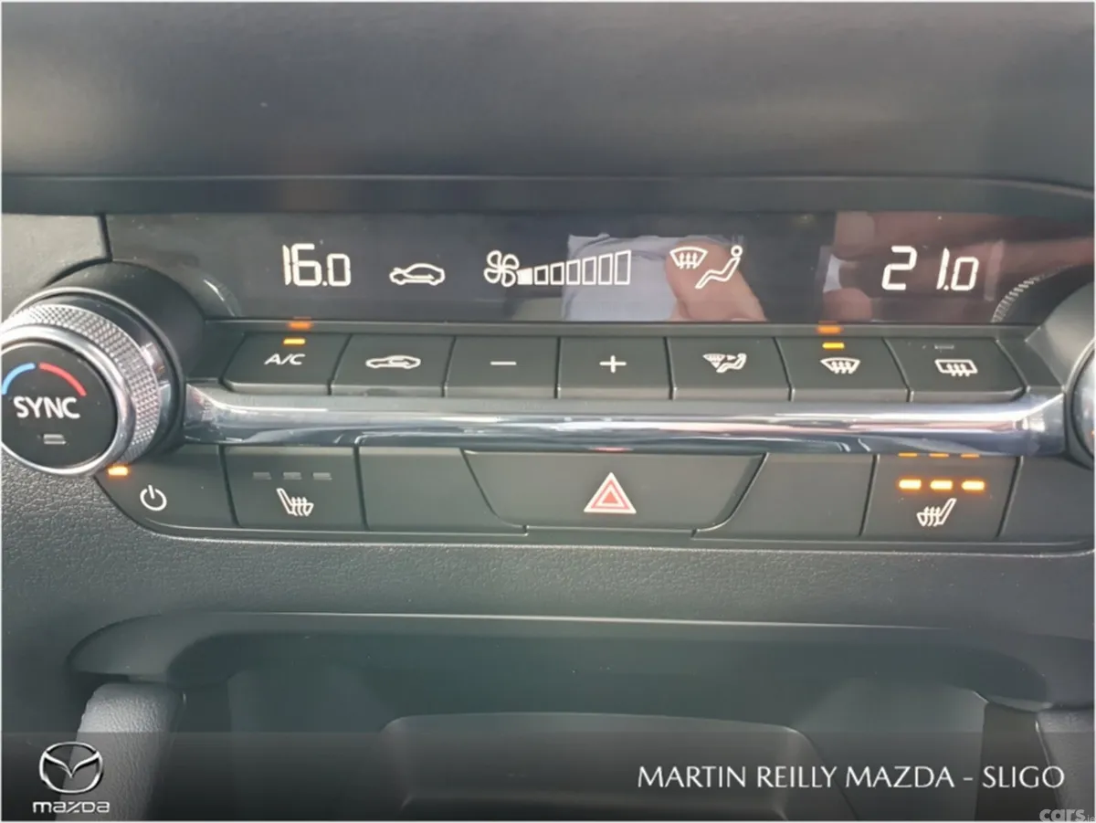 Mazda Mazda3 Saloon, Petrol, 2023, Red