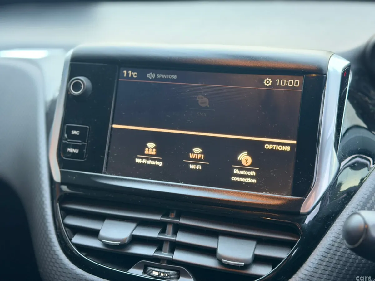 Peugeot 2008 Estate, Petrol, 2018, White