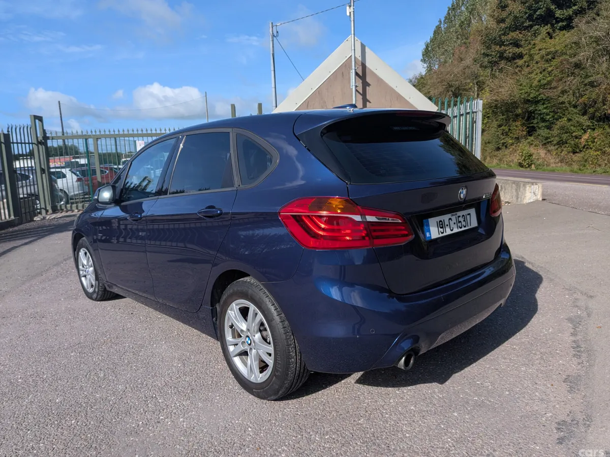 BMW 2-Series Hatchback, Diesel, 2019, Blue