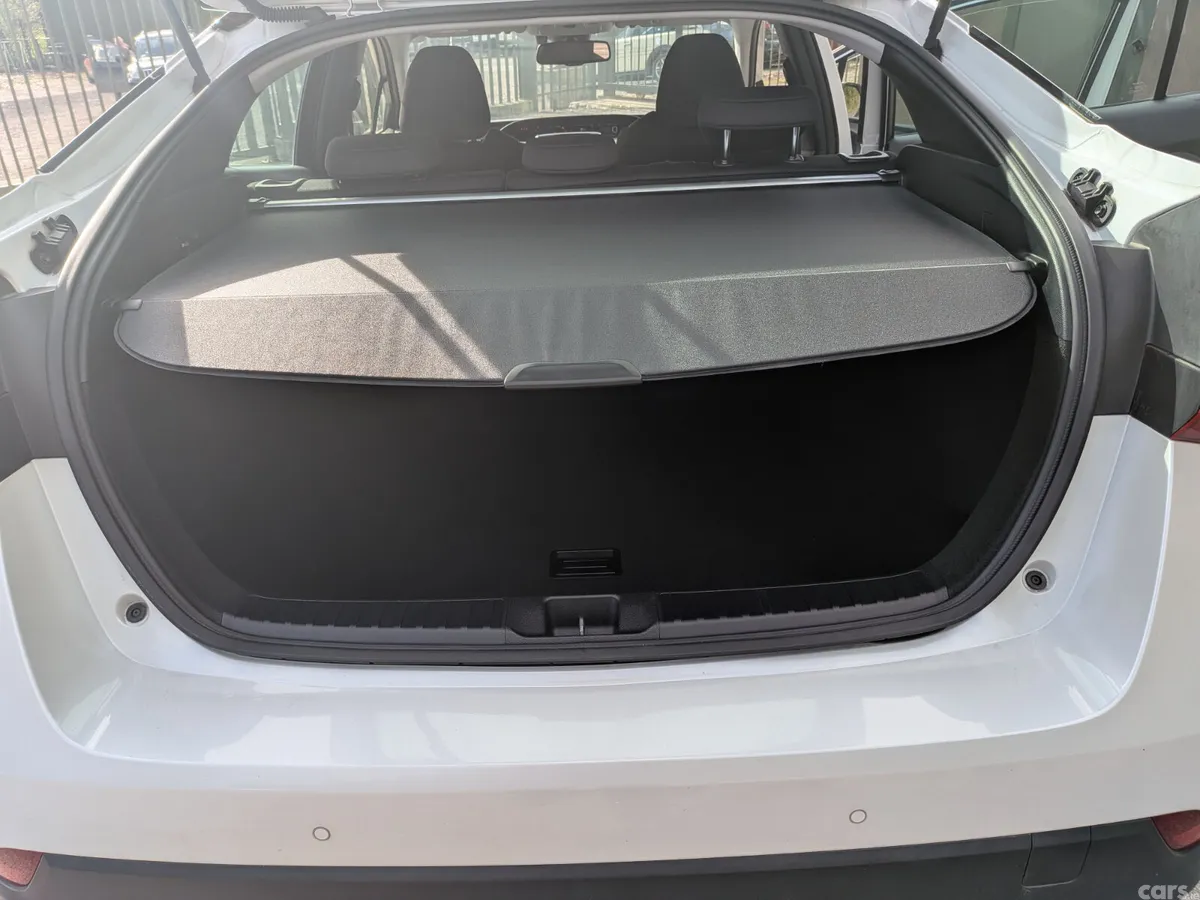 Toyota Prius Hatchback, Petrol Hybrid, 2021, White