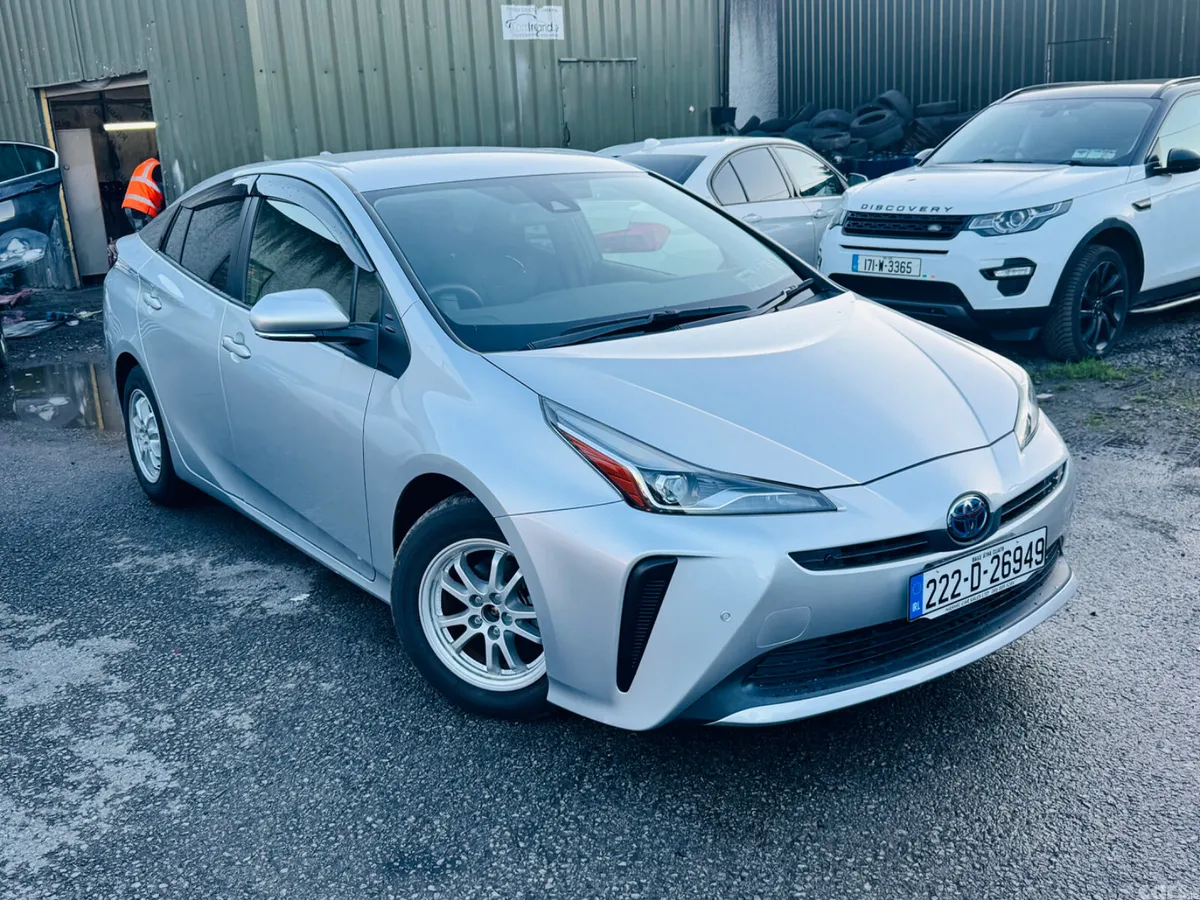 Toyota Prius Saloon, Petrol Hybrid, 2022, Silver