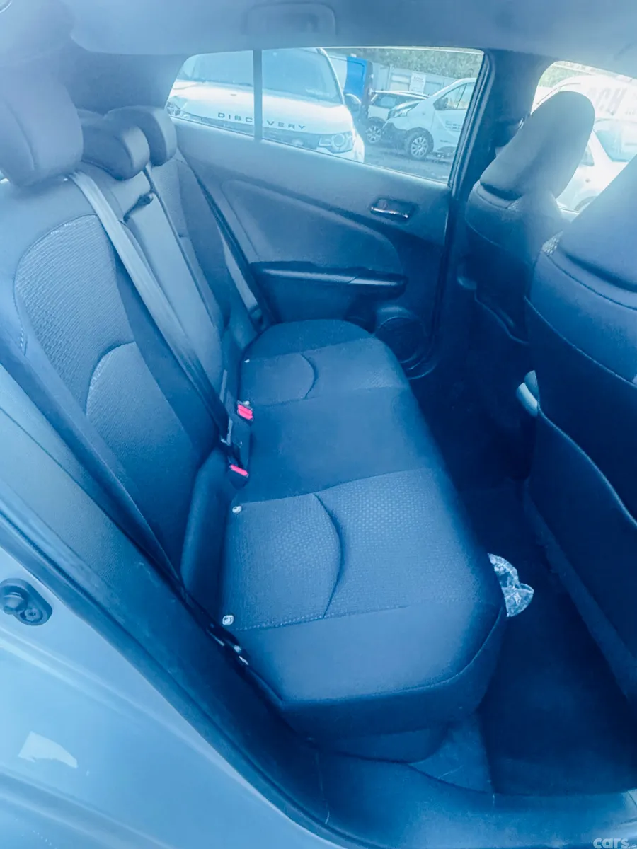 Toyota Prius Saloon, Petrol Hybrid, 2022, Silver