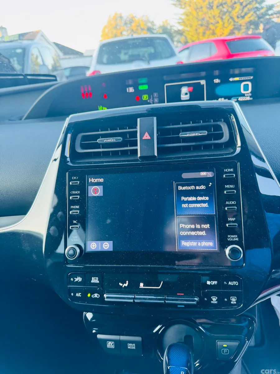 Toyota Prius Saloon, Petrol Hybrid, 2022, Silver