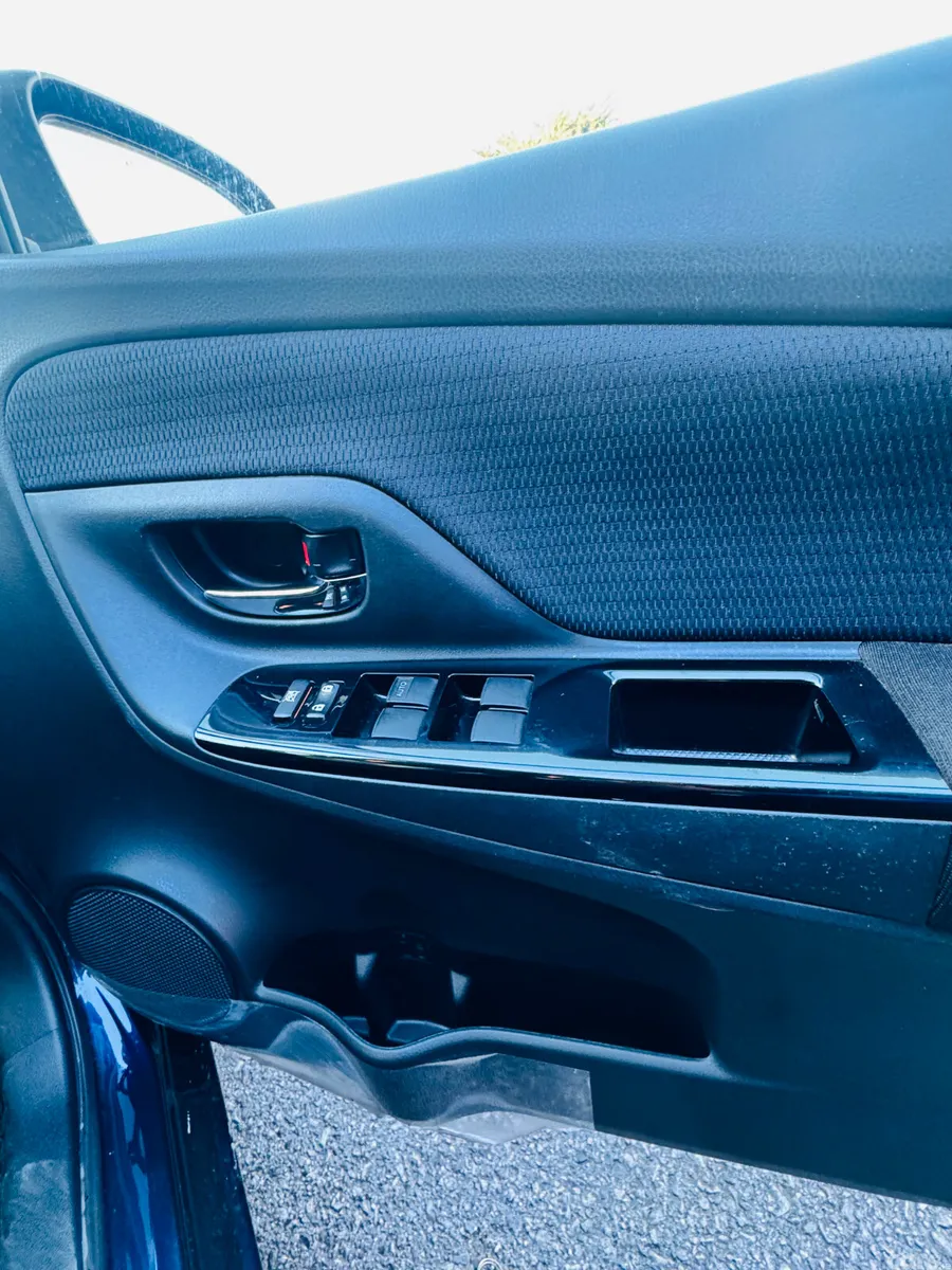 Toyota Vitz Hatchback, Petrol Hybrid, 2018, Blue