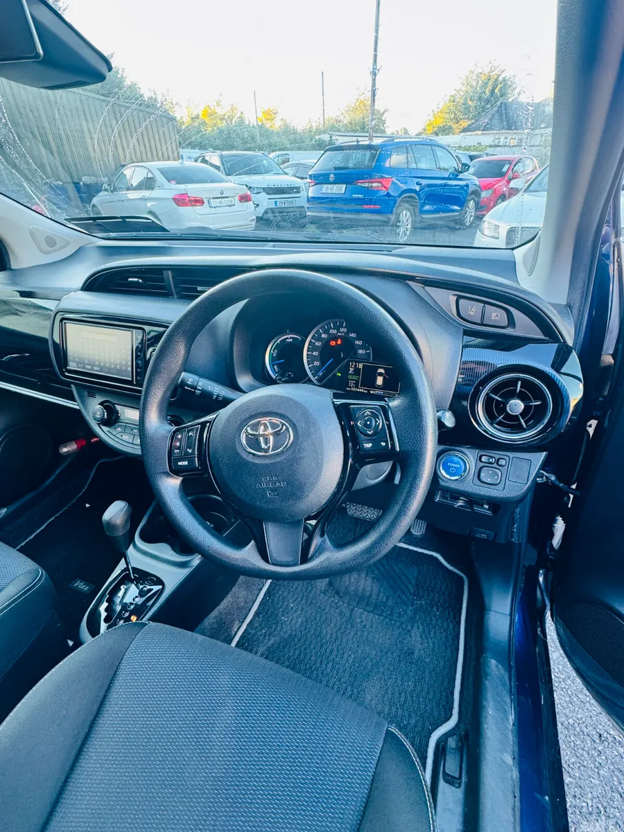 Toyota Vitz Hatchback, Petrol Hybrid, 2018, Blue