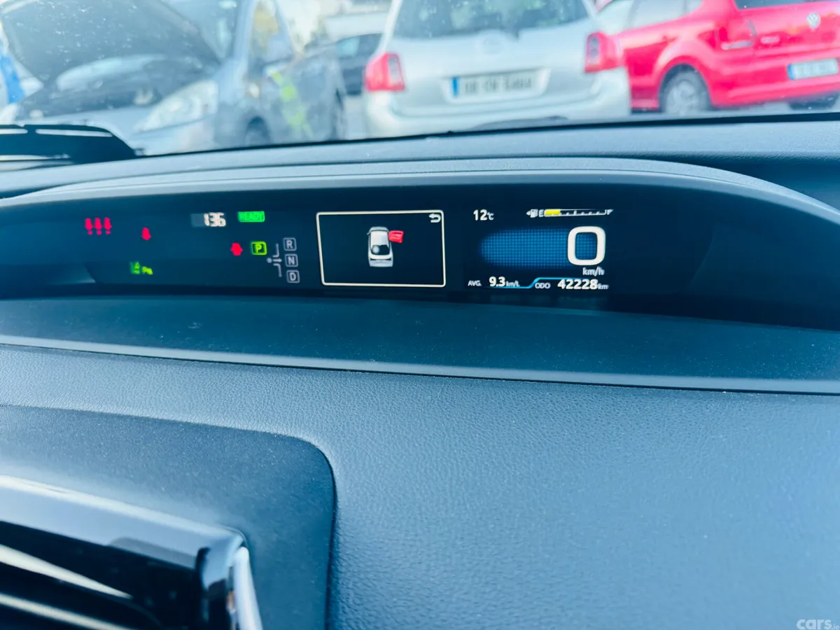 Toyota Prius Saloon, Petrol Hybrid, 2022, Silver
