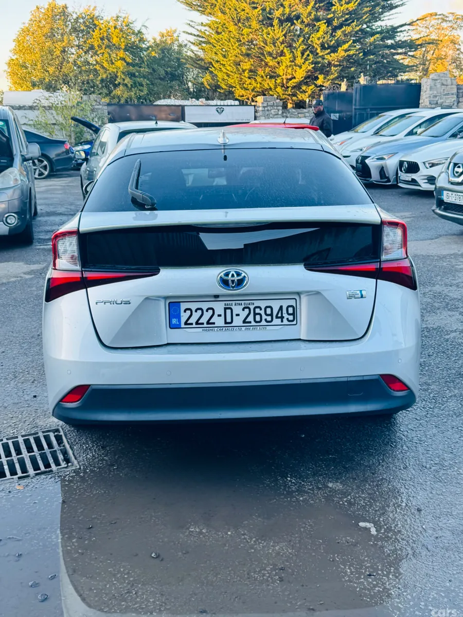 Toyota Prius Saloon, Petrol Hybrid, 2022, Silver