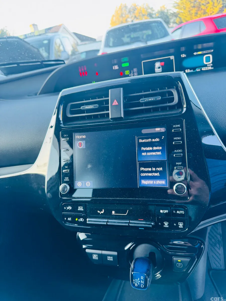 Toyota Prius Saloon, Petrol Hybrid, 2022, Silver