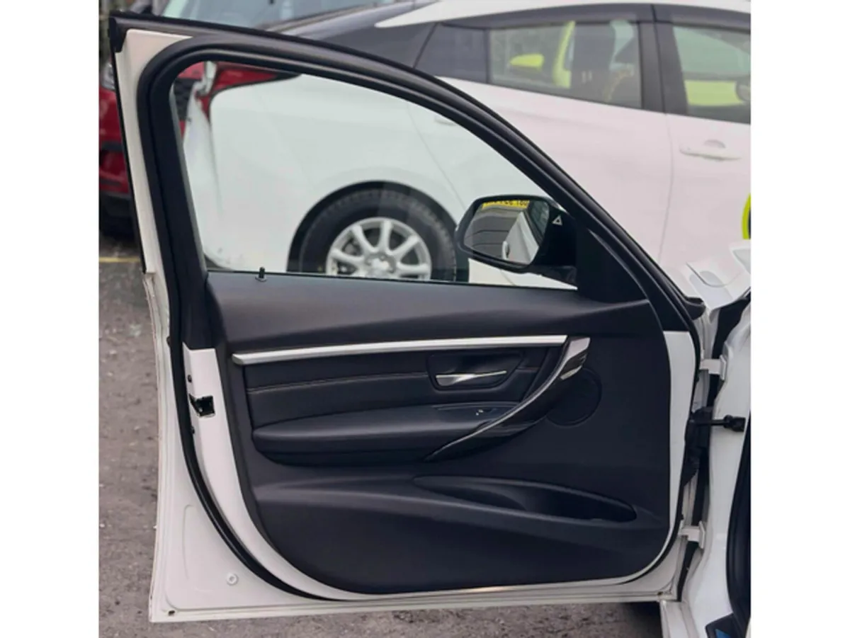 BMW 3-Series Saloon, Petrol Plug-in Hybrid, 2016, White