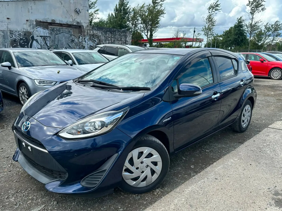 Toyota Aqua Hatchback, Petrol Hybrid, 2019, Blue