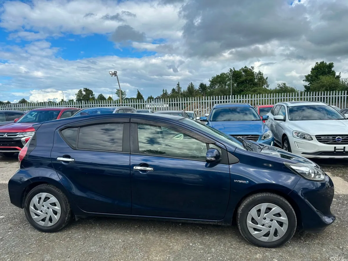 Toyota Aqua Hatchback, Petrol Hybrid, 2019, Blue