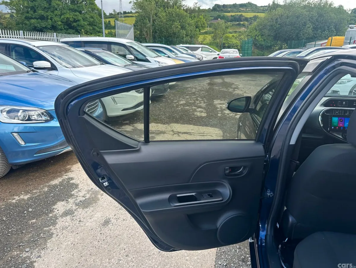 Toyota Aqua Hatchback, Petrol Hybrid, 2019, Blue