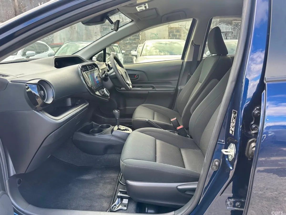 Toyota Aqua Hatchback, Petrol Hybrid, 2019, Blue