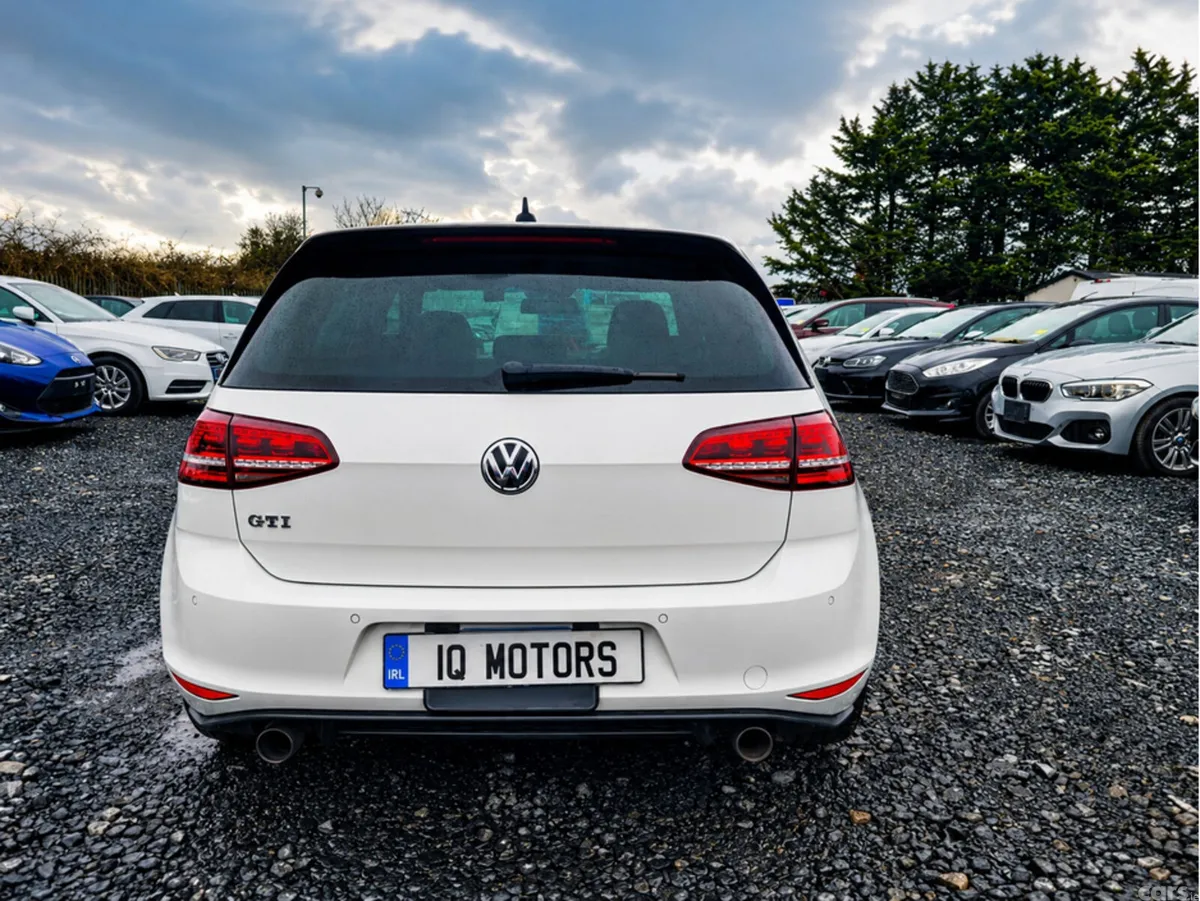 Volkswagen Golf Hatchback, Petrol, 2017, White