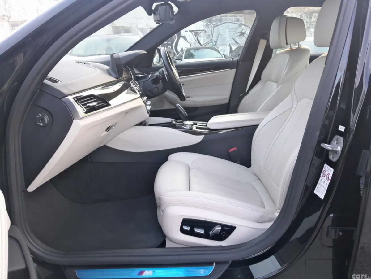 BMW 5-Series Saloon, Petrol Plug-in Hybrid, 2017, Black