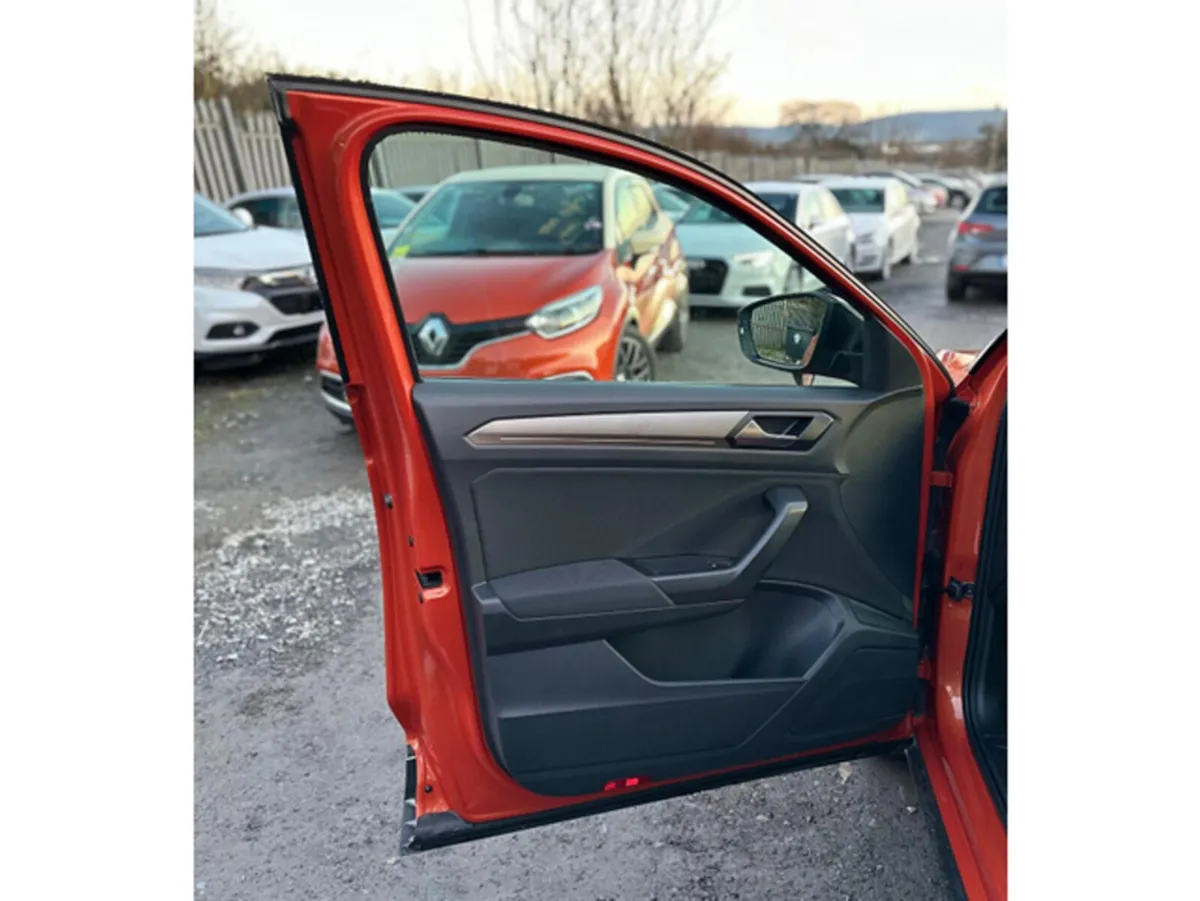 Volkswagen T-Roc SUV, Diesel, 2020, Orange