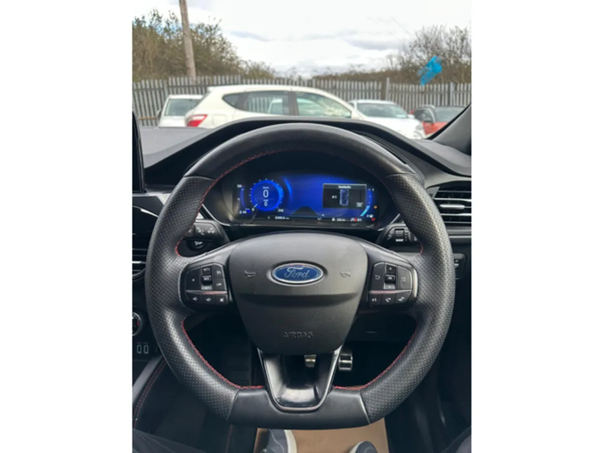 Ford Kuga Hatchback, Diesel, 2022, White