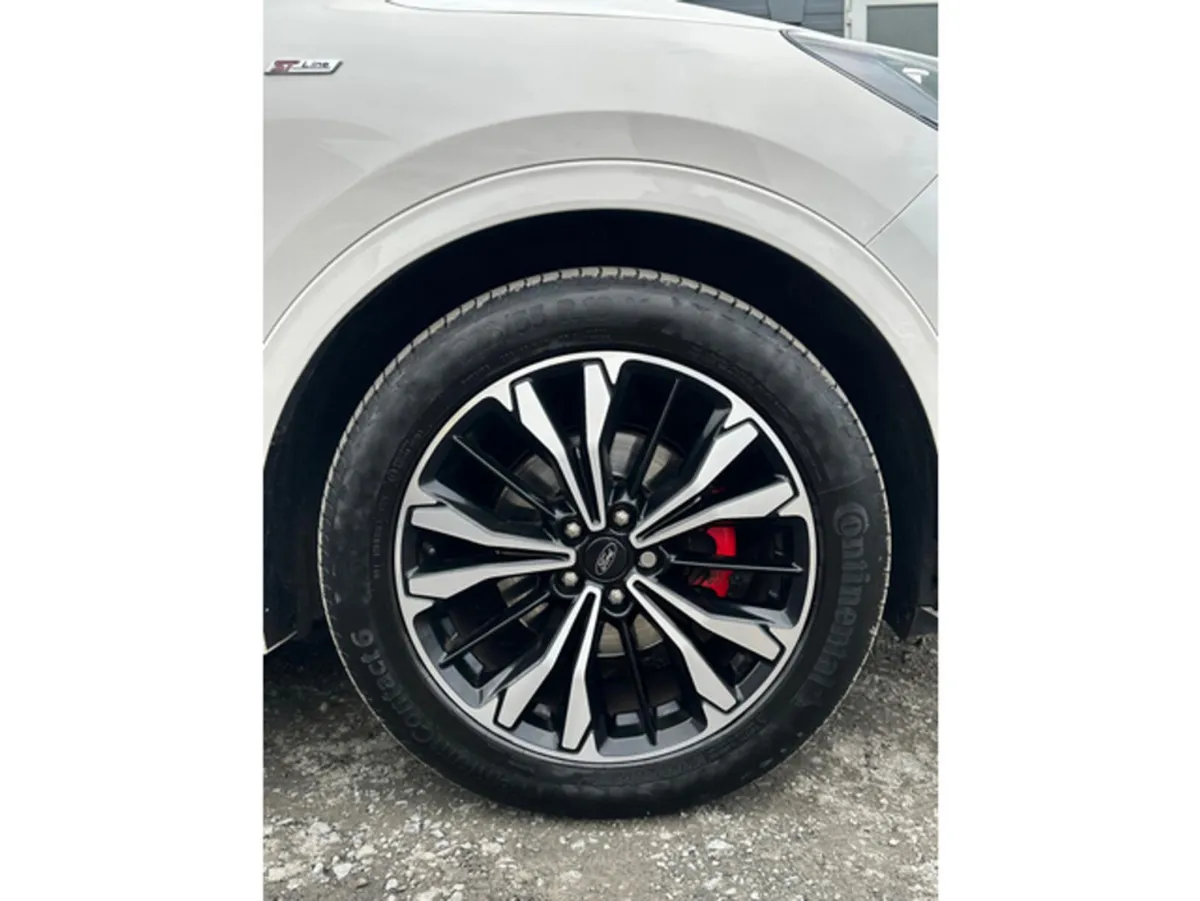 Ford Kuga Hatchback, Diesel, 2022, White