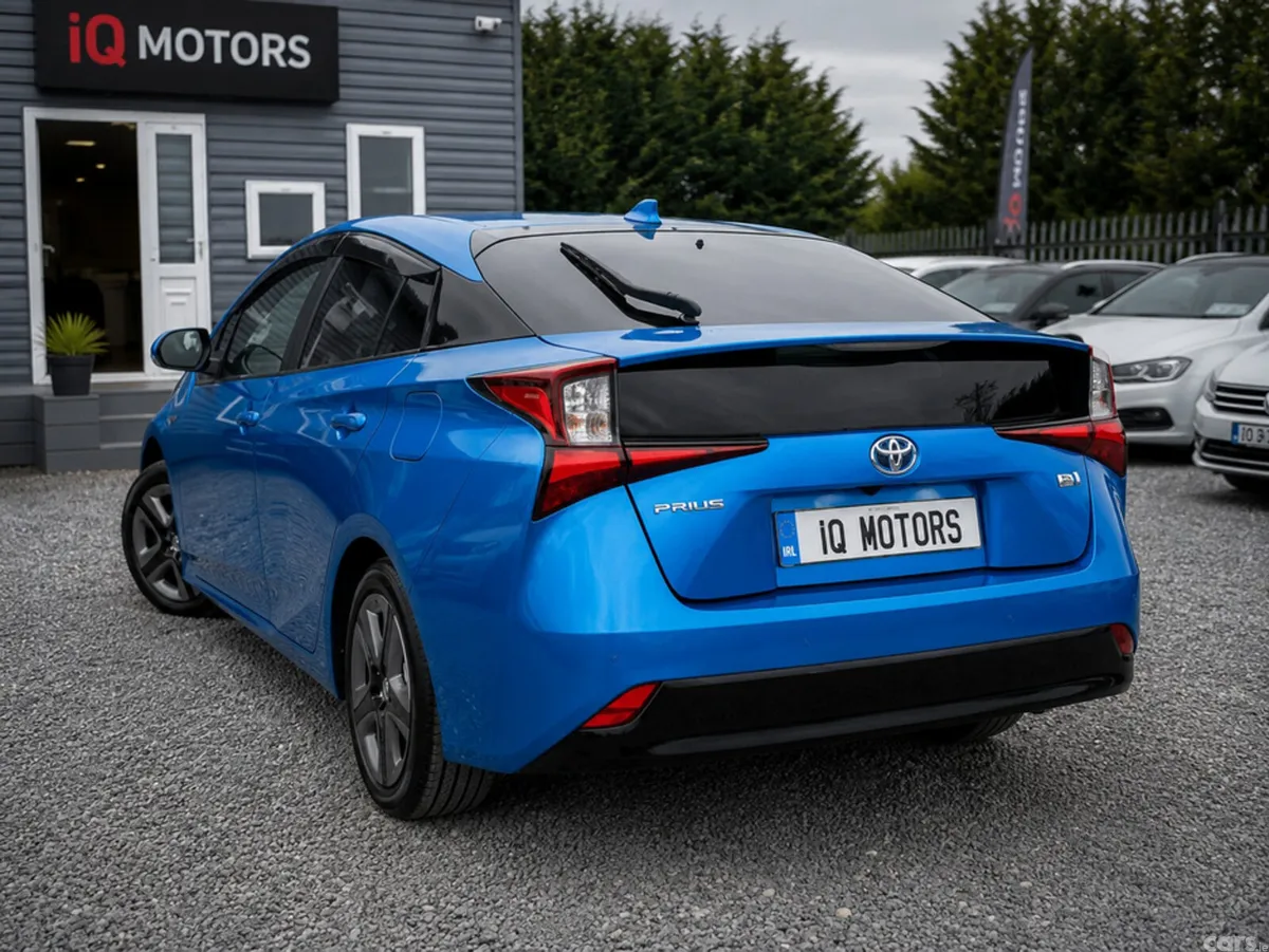 Toyota Prius Hatchback, Petrol Hybrid, 2021, Blue