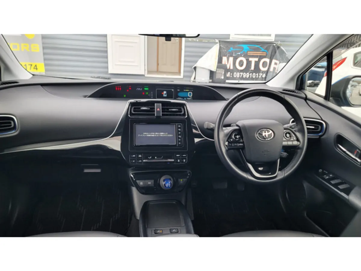 Toyota Prius Hatchback, Petrol Hybrid, 2021, Blue