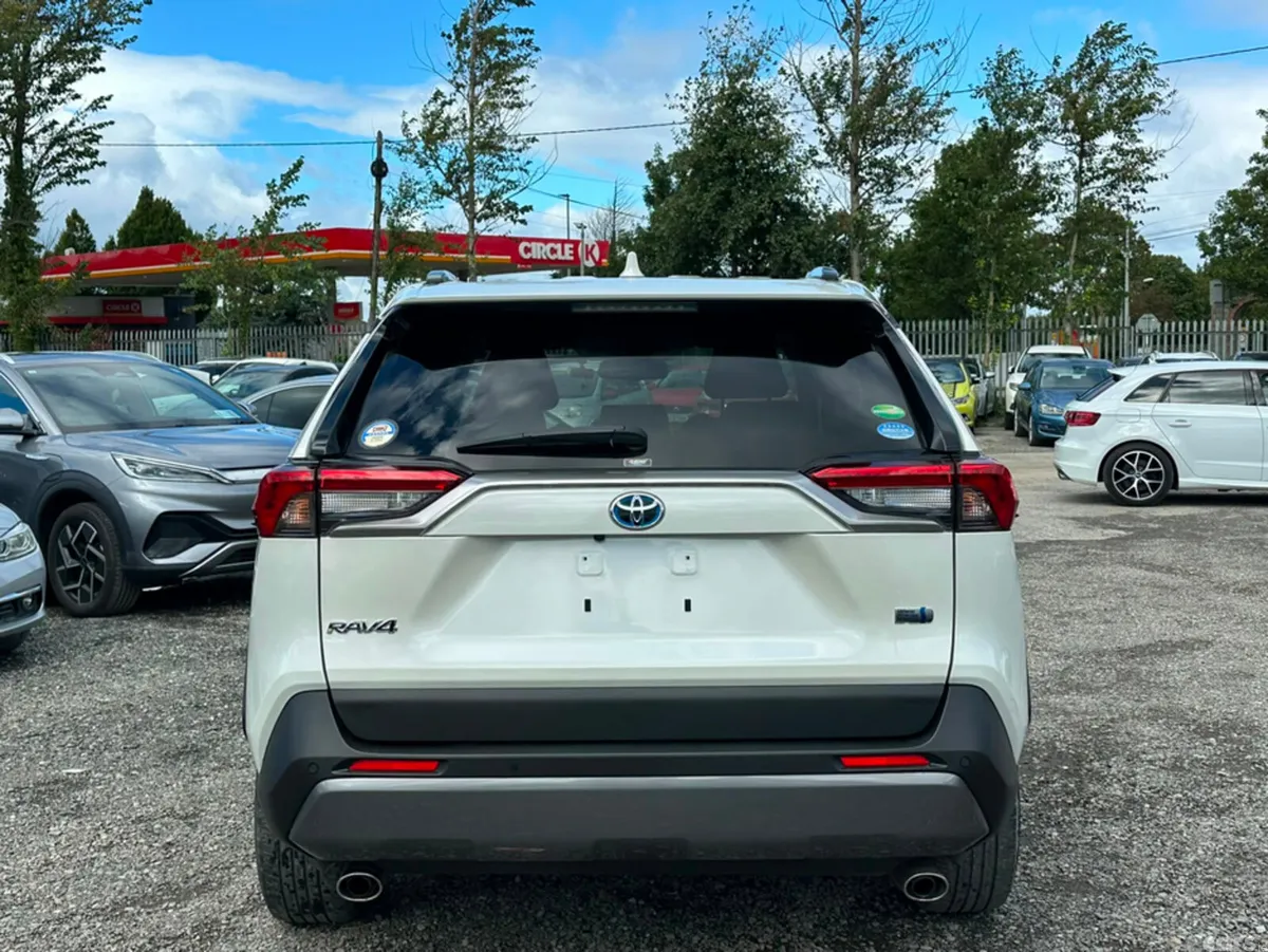 Toyota RAV4 SUV, Petrol Hybrid, 2021, White