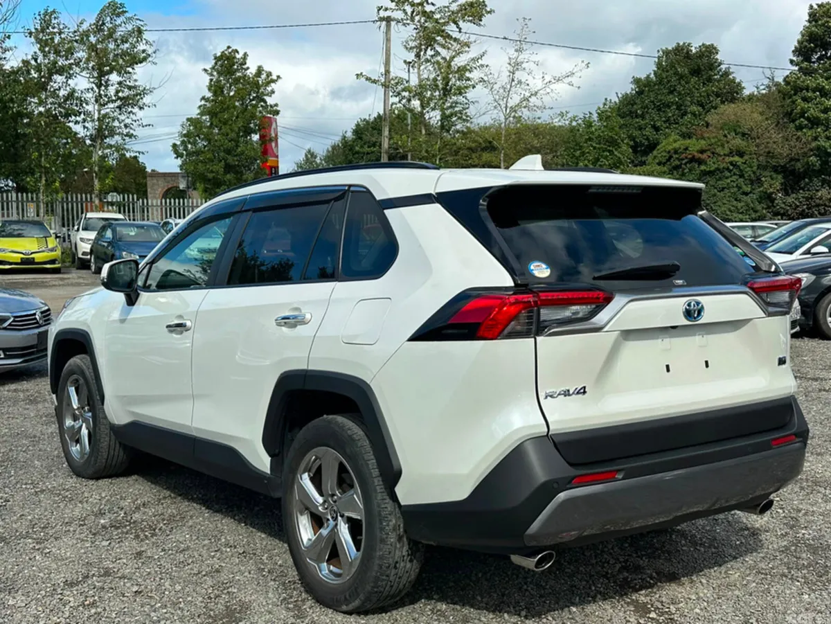 Toyota RAV4 SUV, Petrol Hybrid, 2021, White