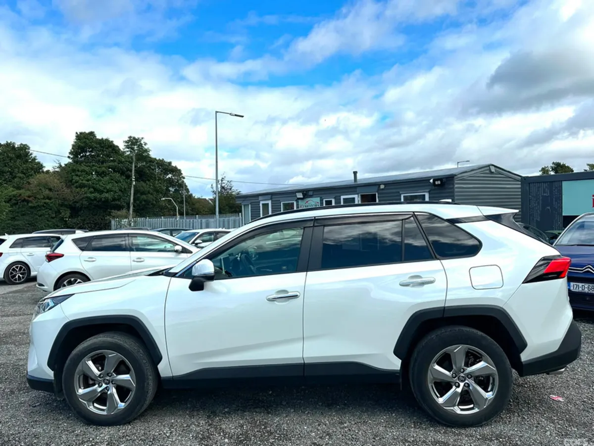 Toyota RAV4 SUV, Petrol Hybrid, 2021, White