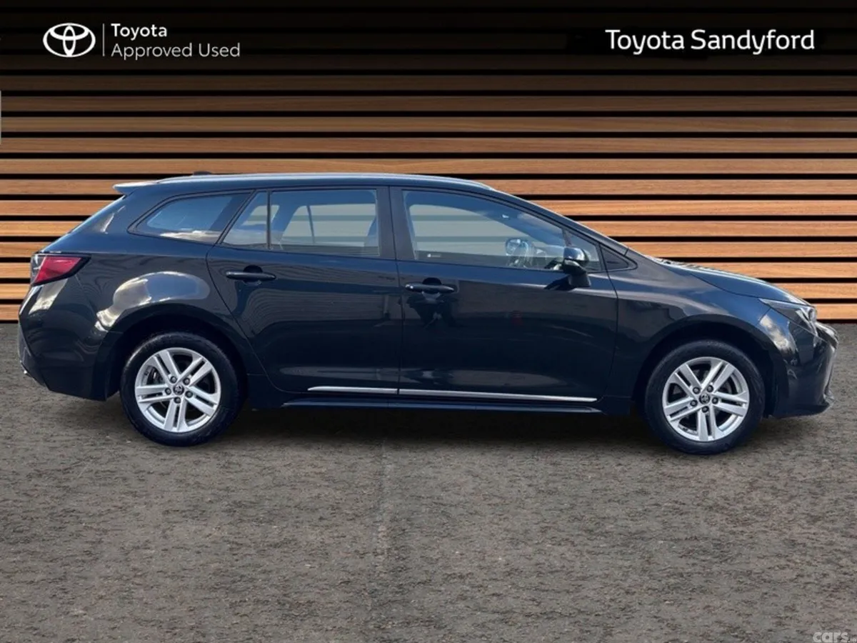Toyota Corolla Estate, Petrol Hybrid, 2022, Black