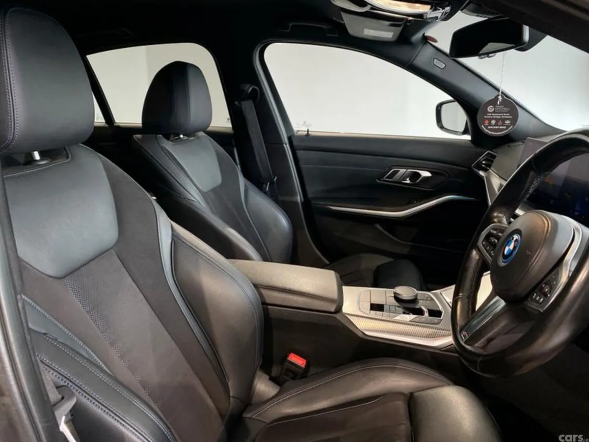 BMW 3-Series Saloon, Petrol Hybrid, 2023, Grey