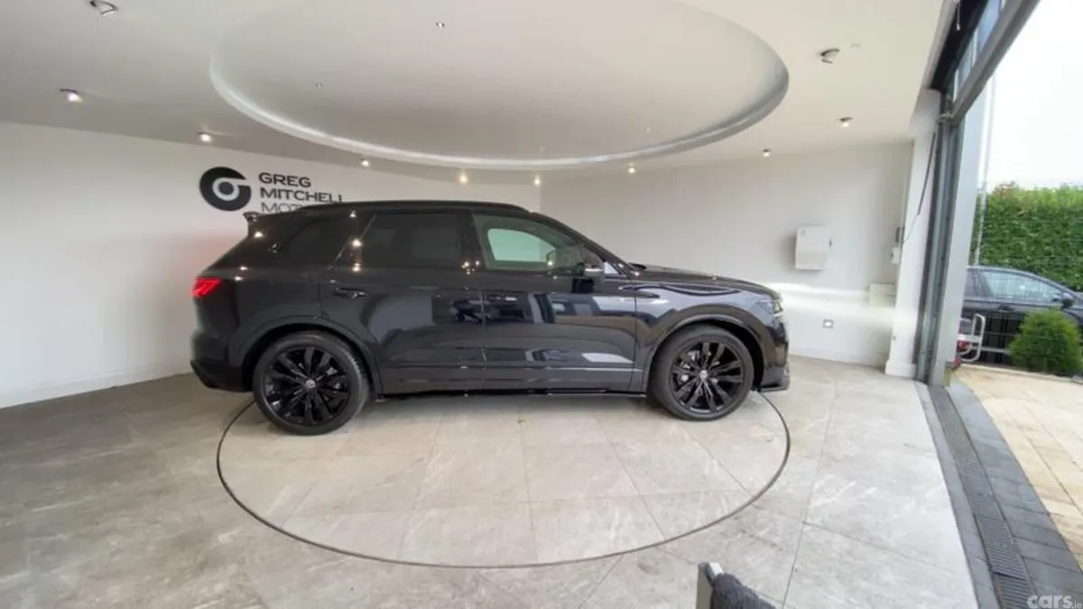 Volkswagen Touareg SUV, Diesel, 2022, Black