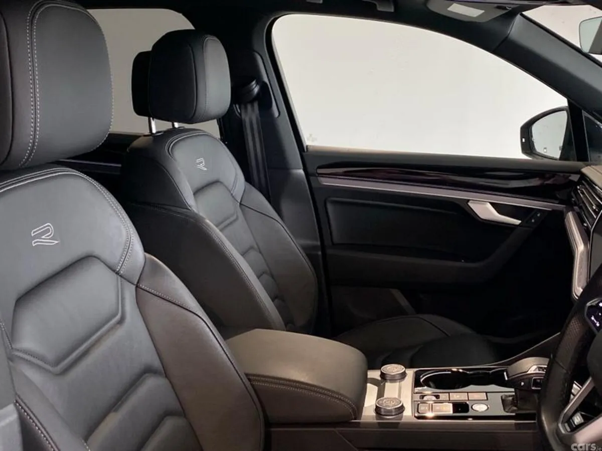 Volkswagen Touareg SUV, Diesel, 2022, Black
