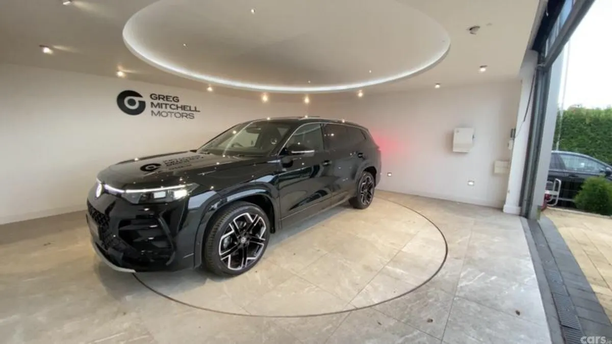 Volkswagen Tayron SUV, Petrol Hybrid, 2025, Black