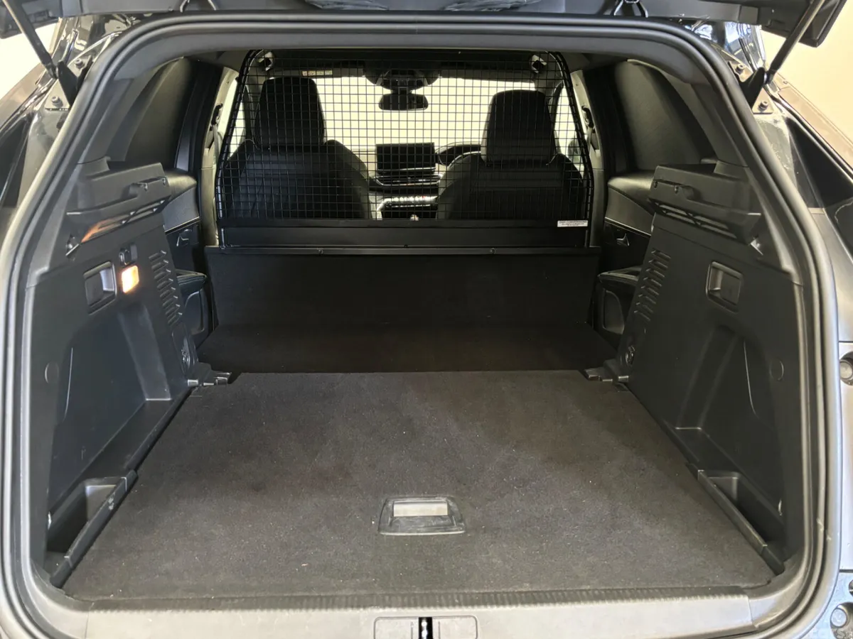 Peugeot 3008 Van, Diesel, 2023, Grey
