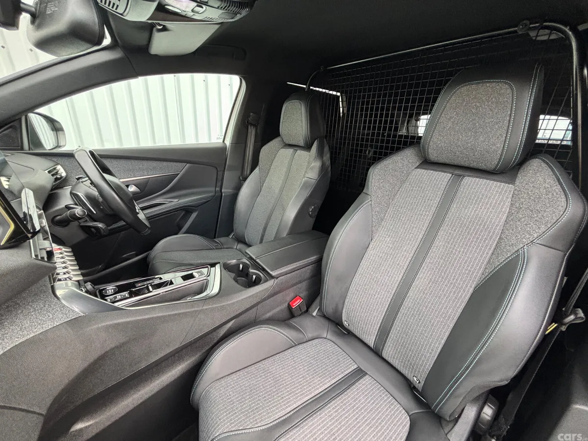 Peugeot 3008 Van, Diesel, 2023, White