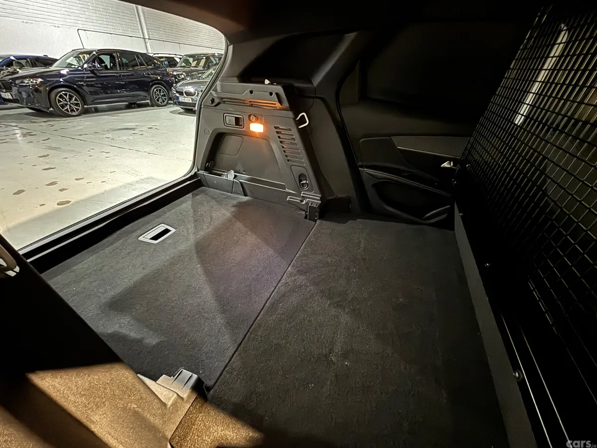 Peugeot 3008 Van, Diesel, 2023, White