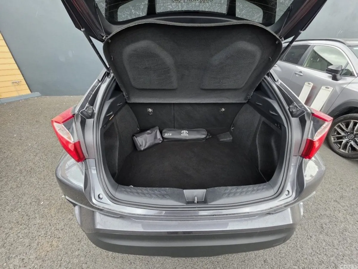 Toyota C-HR SUV, Petrol Hybrid, 2019, Grey
