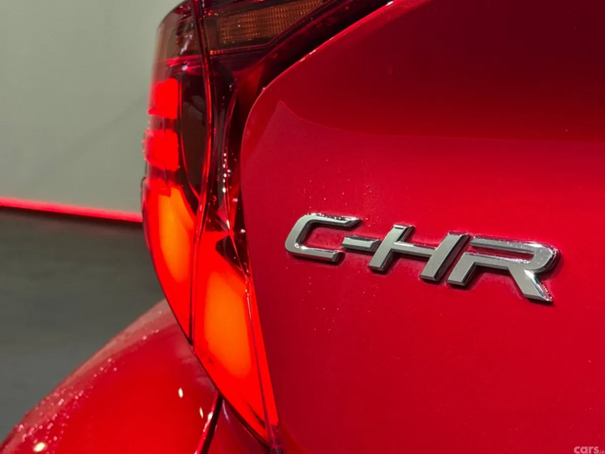Toyota C-HR SUV, Petrol Hybrid, 2020, Red
