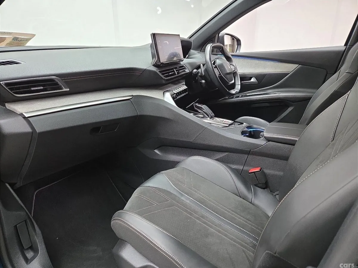 Peugeot 3008 MPV, Diesel, 2021, Blue