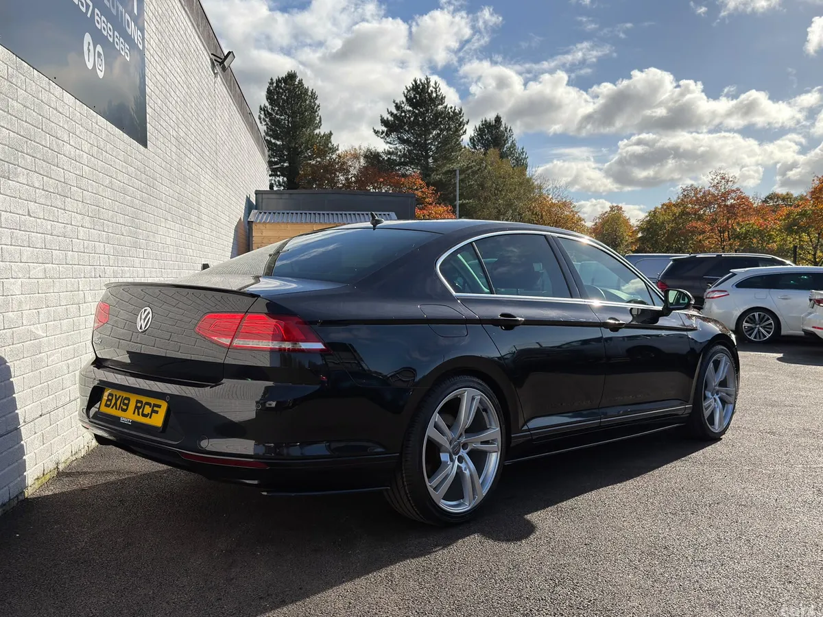 Volkswagen Passat Saloon, Diesel, 2019, Black