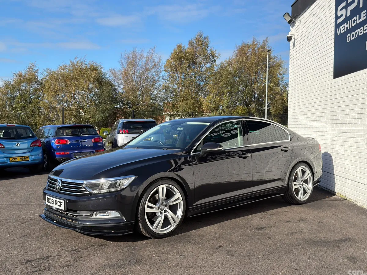 Volkswagen Passat Saloon, Diesel, 2019, Black