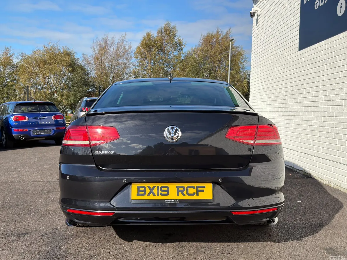 Volkswagen Passat Saloon, Diesel, 2019, Black