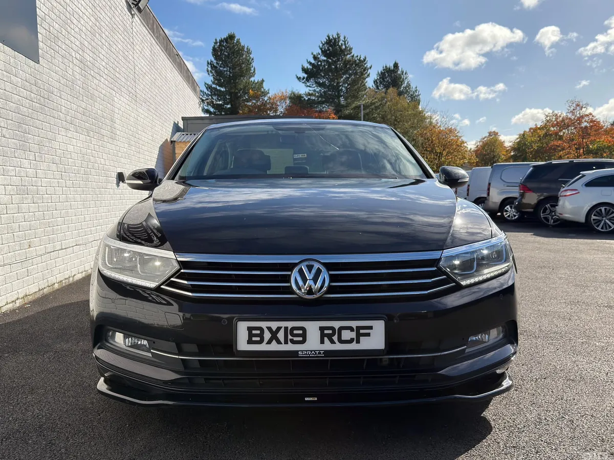 Volkswagen Passat Saloon, Diesel, 2019, Black