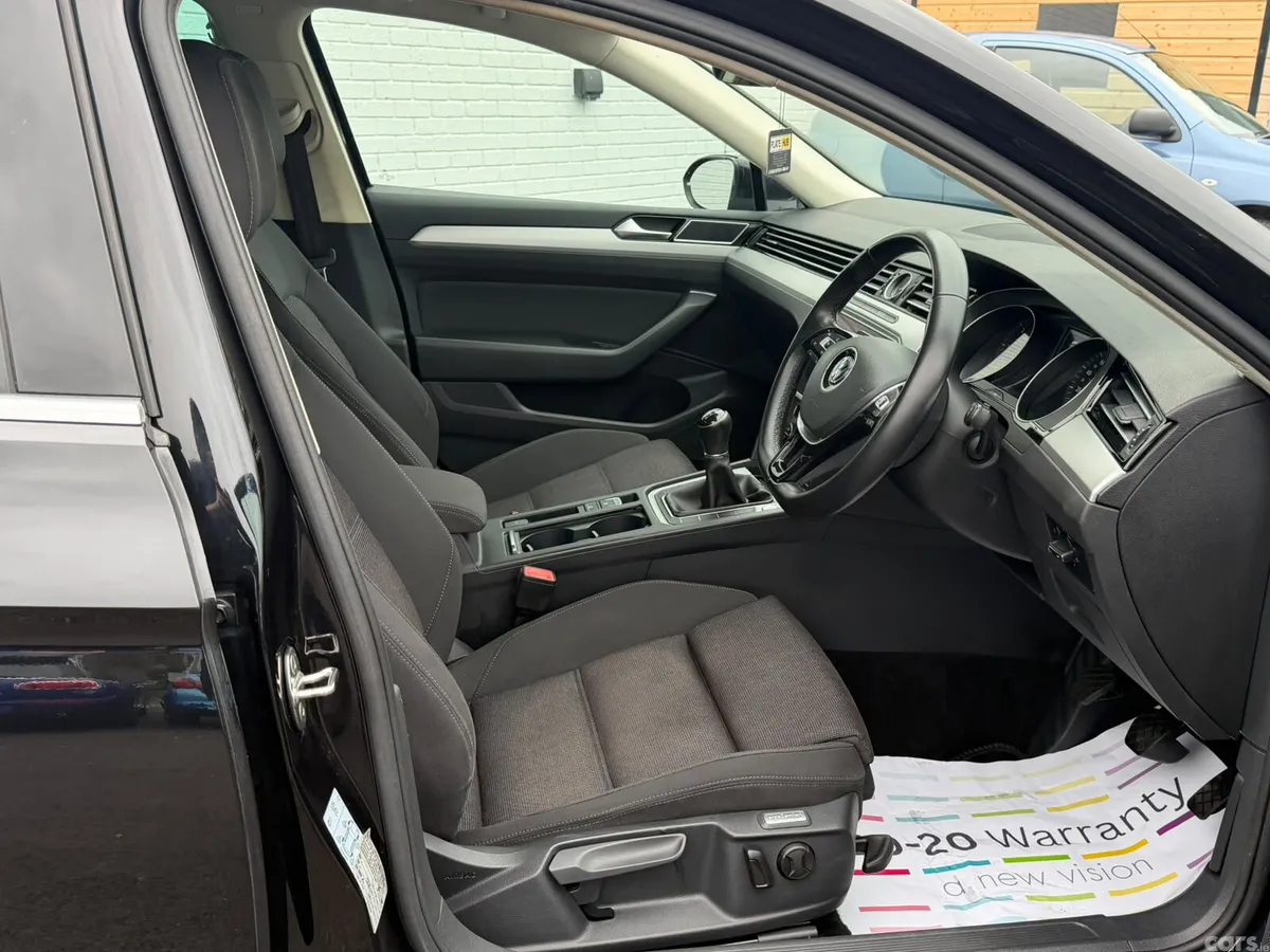 Volkswagen Passat Saloon, Diesel, 2019, Black