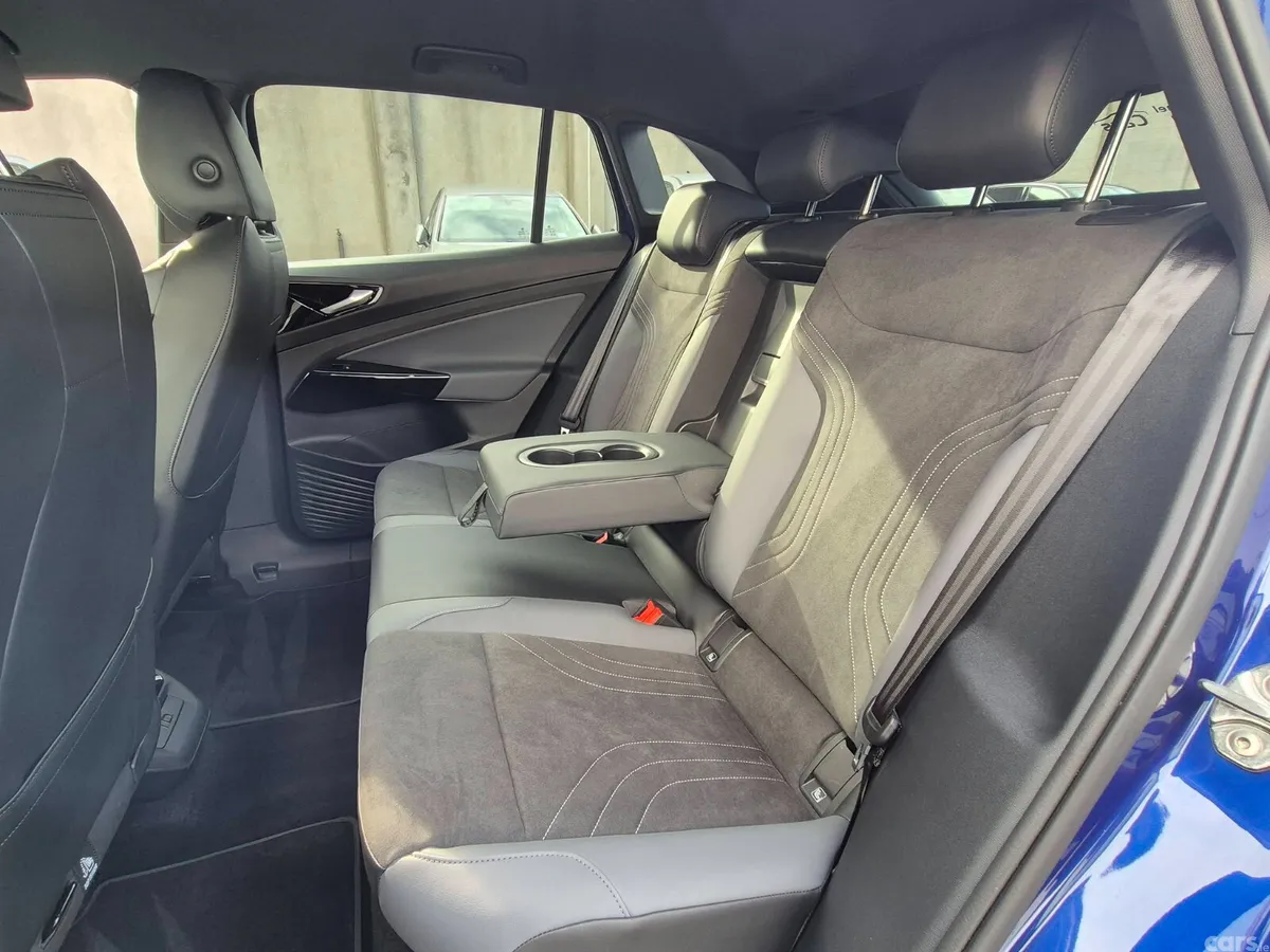 Volkswagen ID.4 SUV, Electric, 2025, Blue