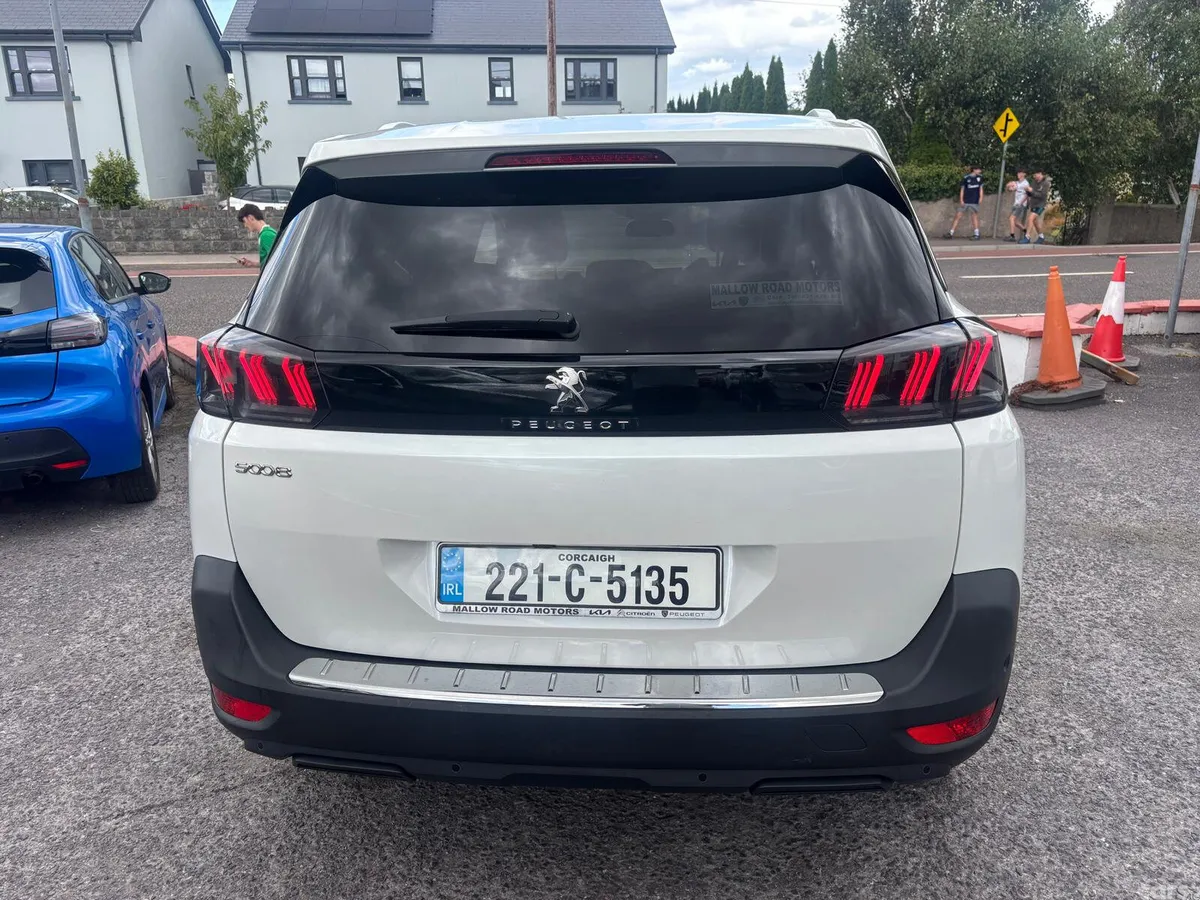 Peugeot 5008 MPV, Diesel, 2022, White